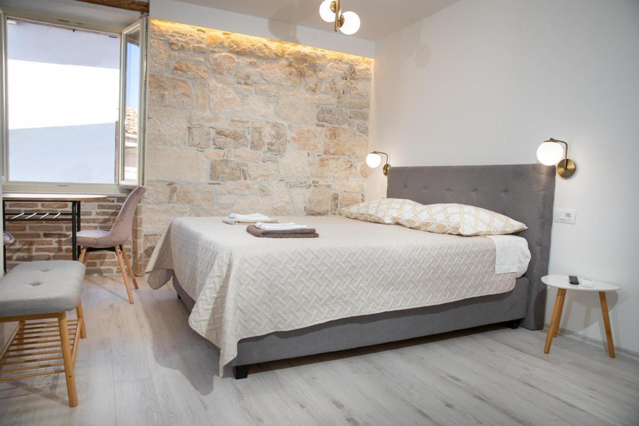 Apartments And Rooms Luan Rovinj Exterior photo